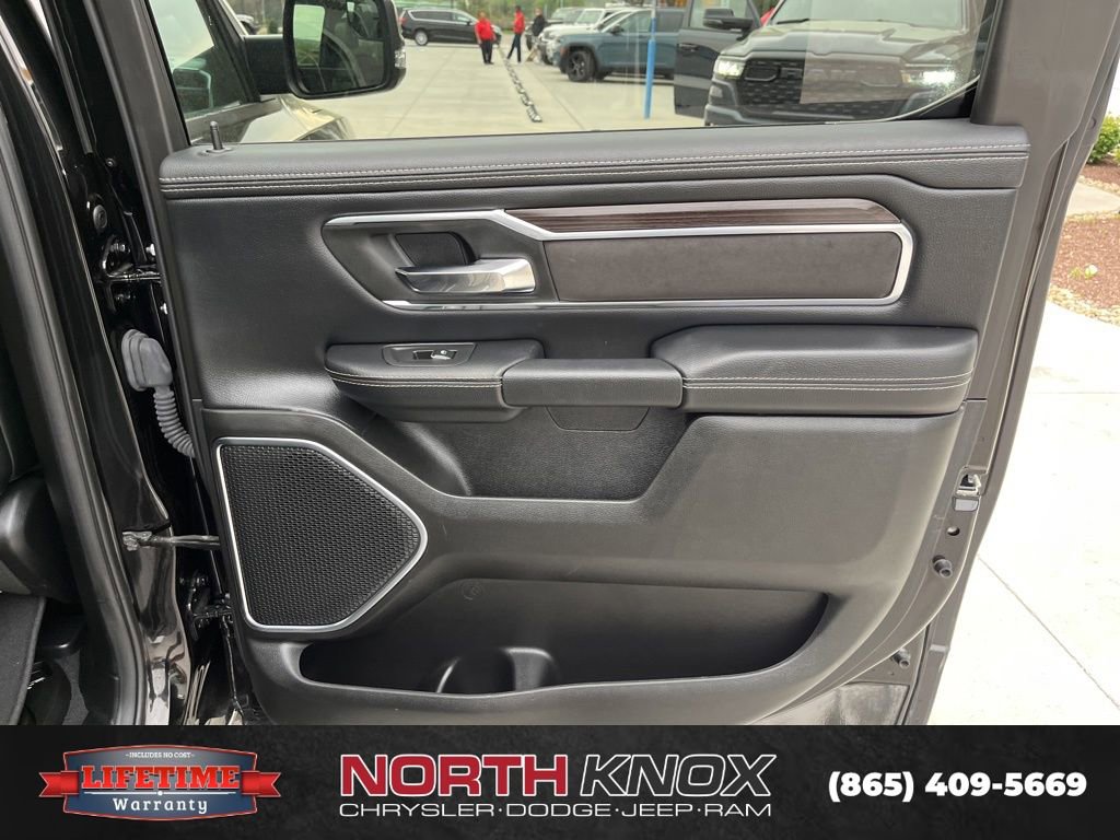 Used 2025 RAM 1500 Laramie w/ Sport Appearance Package AWD/4WD image 27