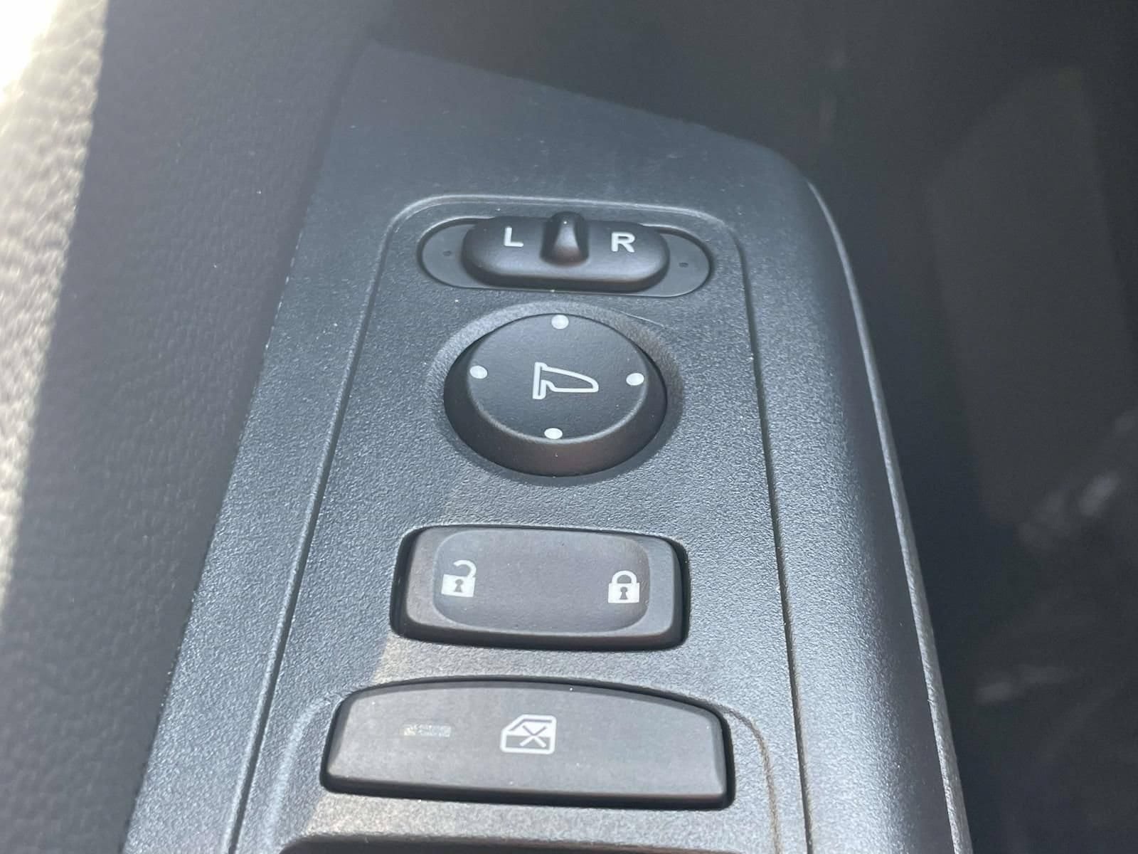 Used 2025 Honda CR-V Sport image 23