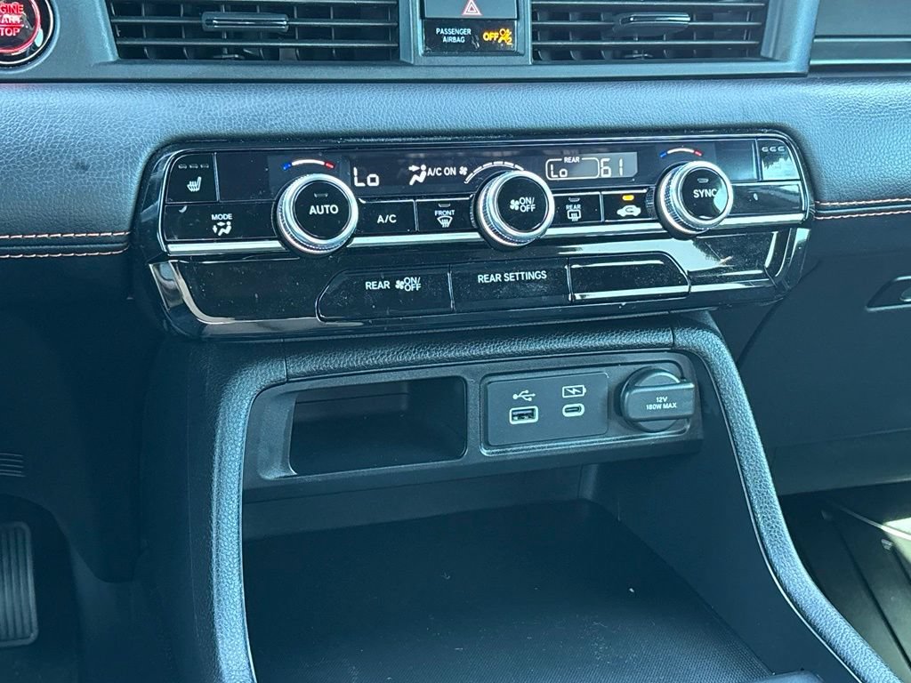 Used 2025 Honda Pilot Sport image 22