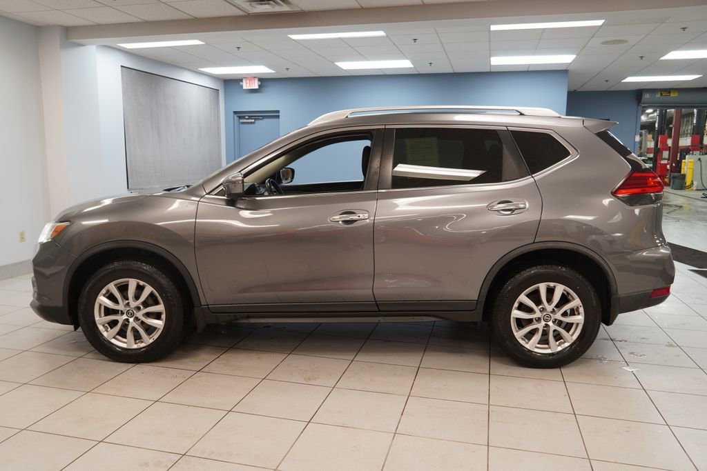 Used 2017 Nissan Rogue SV w/ SV Premium Package AWD/4WD image 2