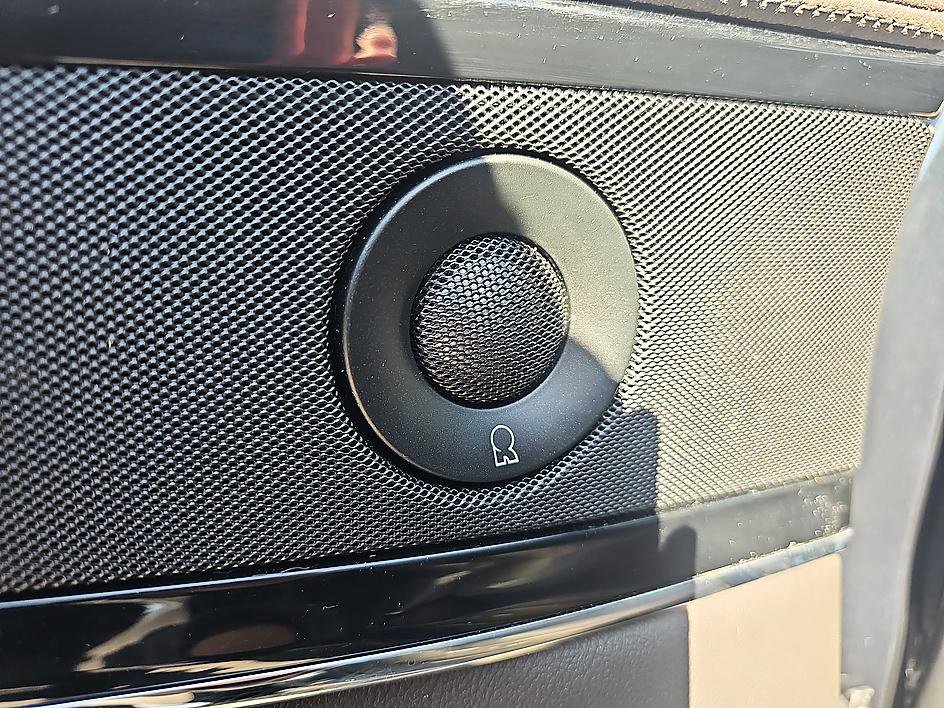 Used 2023 Lincoln Nautilus Reserve w/ Equipment Group 201A FWD image 12