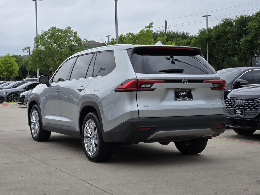 Used 2024 Toyota Grand Highlander AWD image 11
