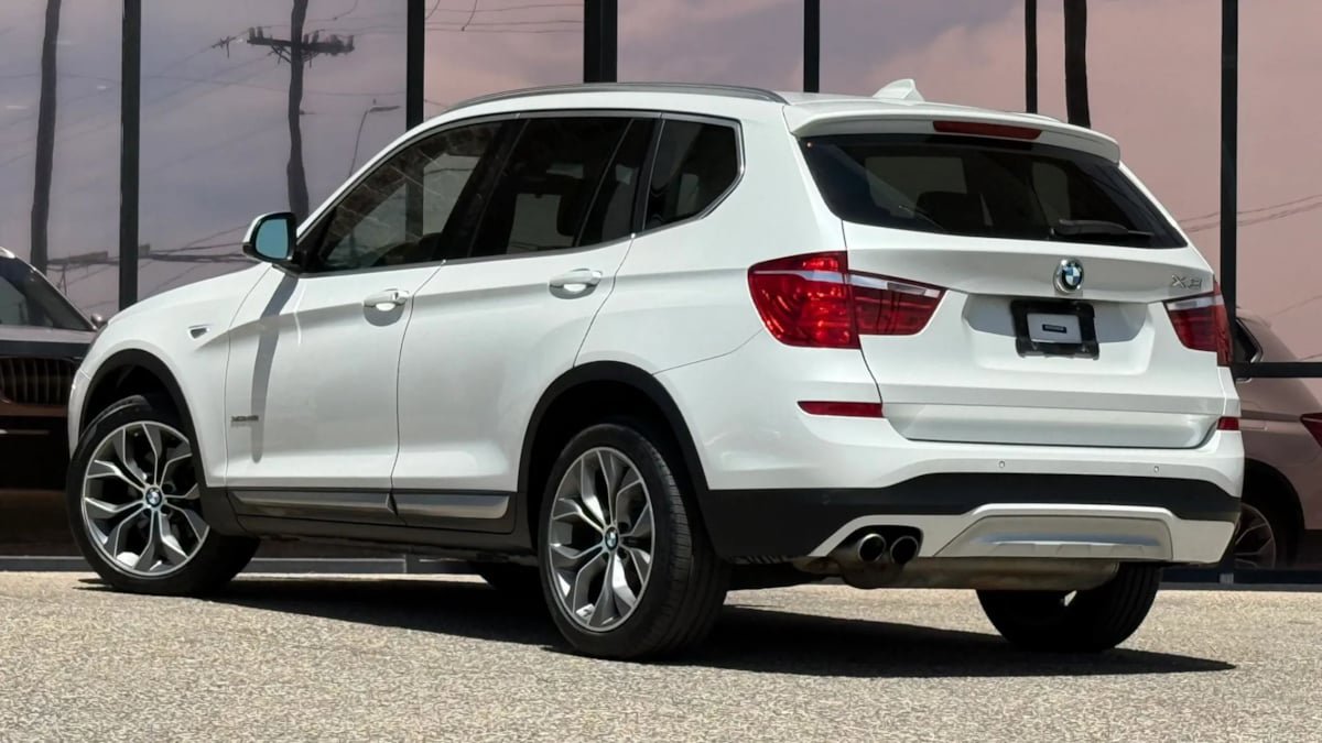Used 2016 BMW X3 xDrive28i AWD/4WD image 8