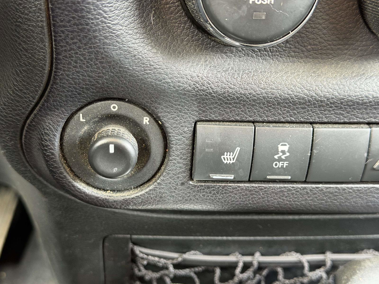Used 2016 Jeep Wrangler Unlimited Rubicon w/ Dual Top Group AWD/4WD image 26