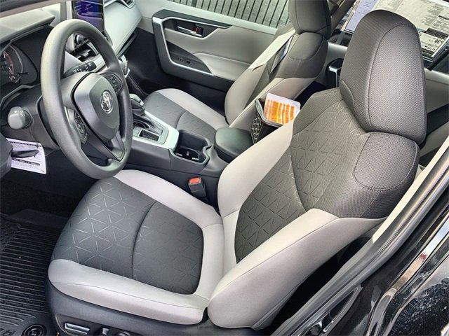 New 2025 Toyota RAV4 XLE image 18