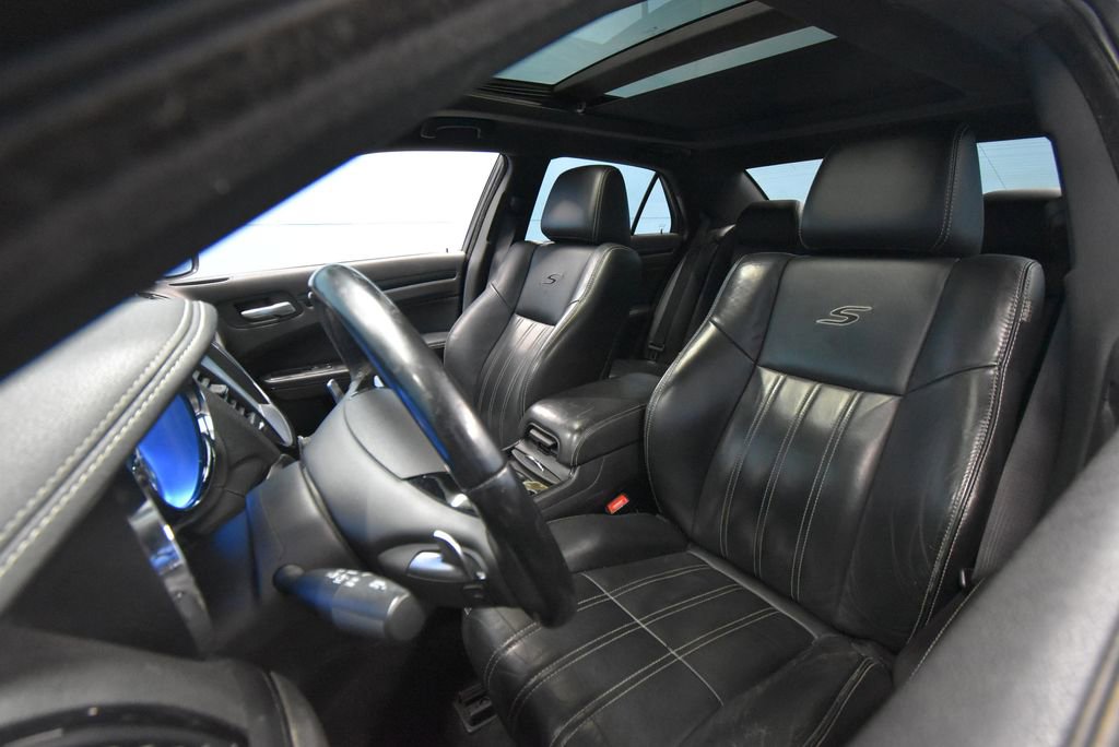 Used 2013 Chrysler 300 S image 19