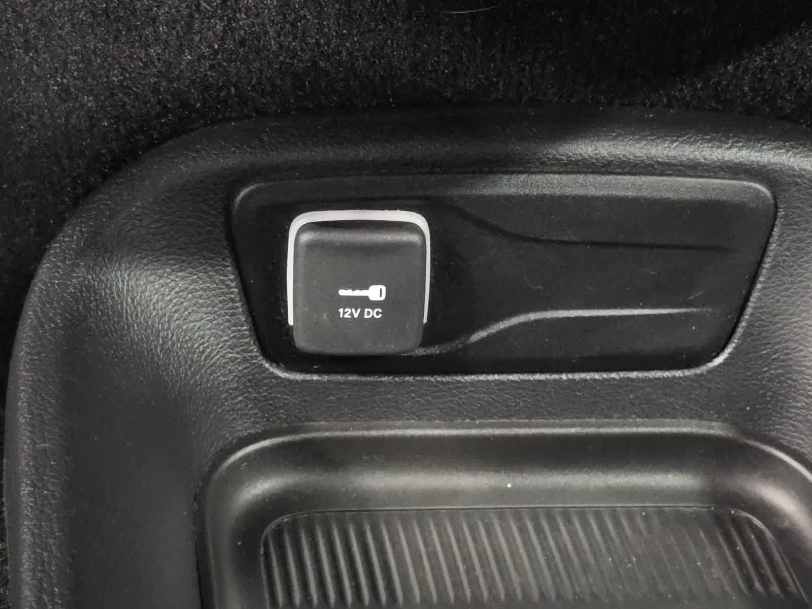 Used 2025 Chrysler Pacifica Select FWD image 23