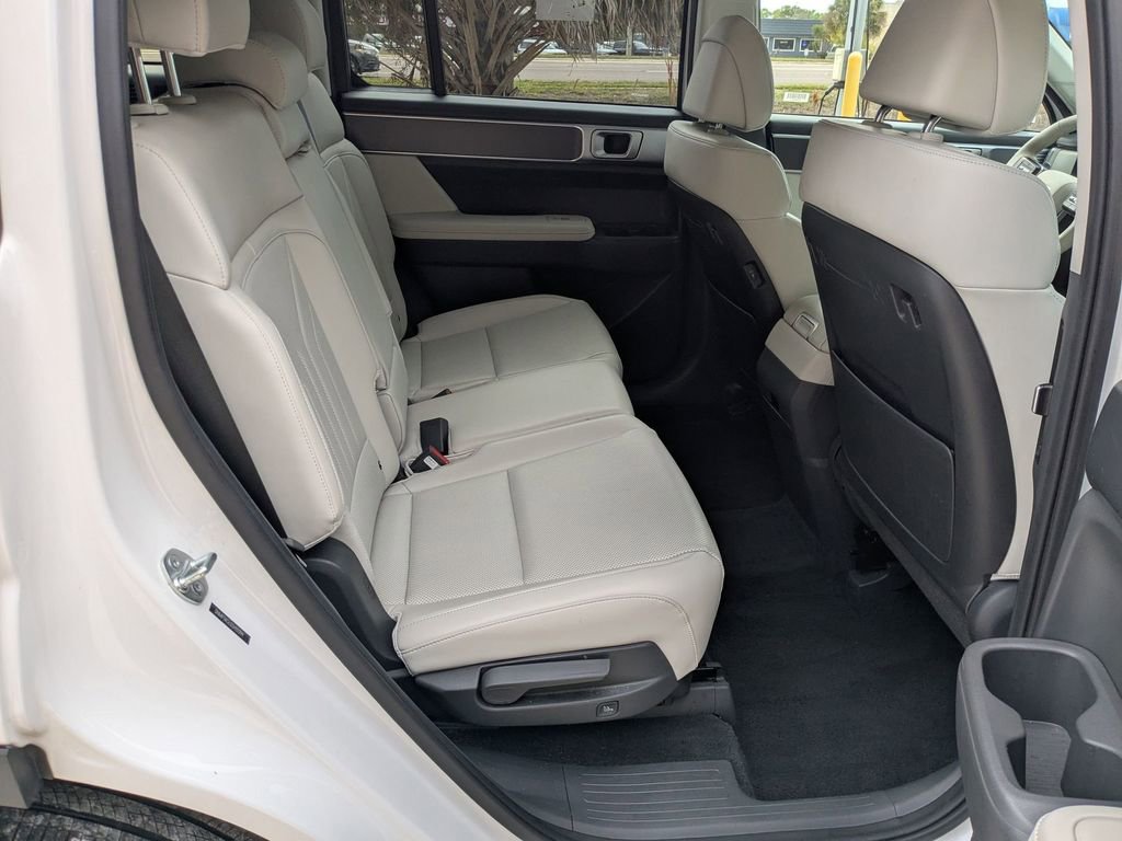 Used 2025 Hyundai Santa Fe SEL FWD image 26