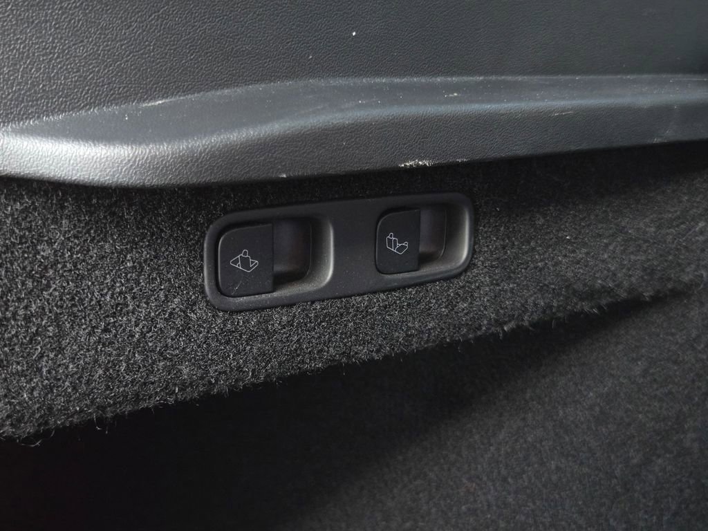 Used 2023 Tesla Model Y Long Range image 24