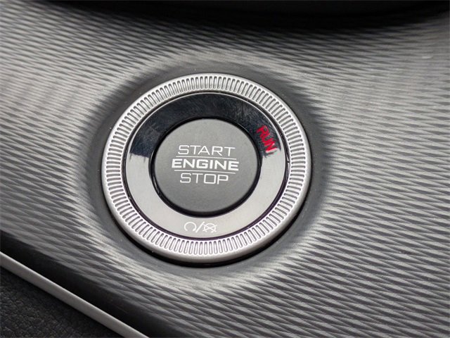 Used 2023 Jeep Grand Cherokee Laredo image 30