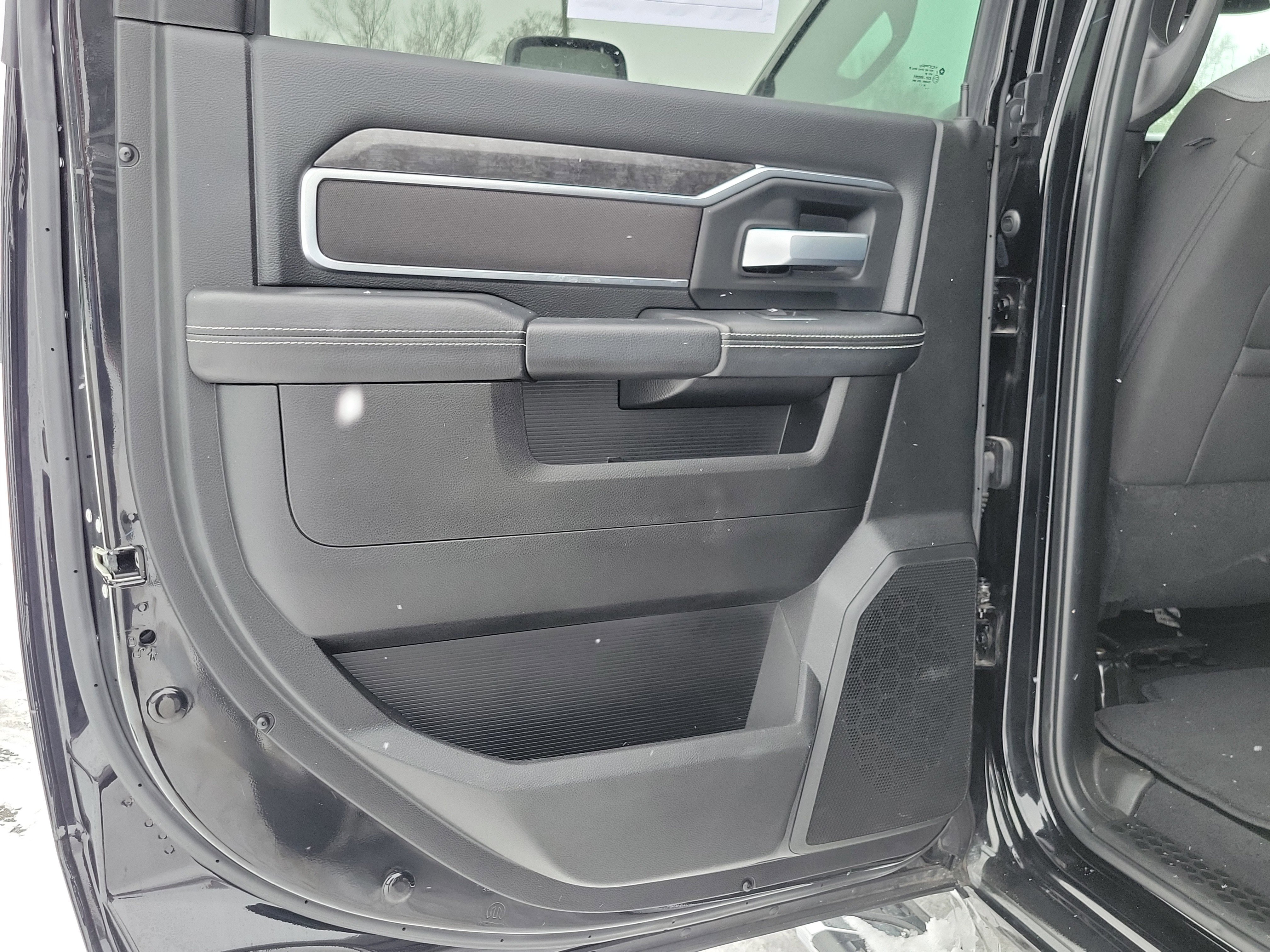 Used 2024 RAM 2500 Big Horn w/ Bed Utility Group image 17