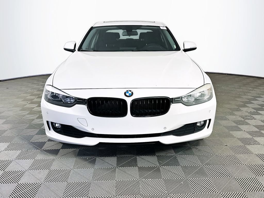 Used 2015 BMW 320i xDrive Sedan AWD/4WD image 3