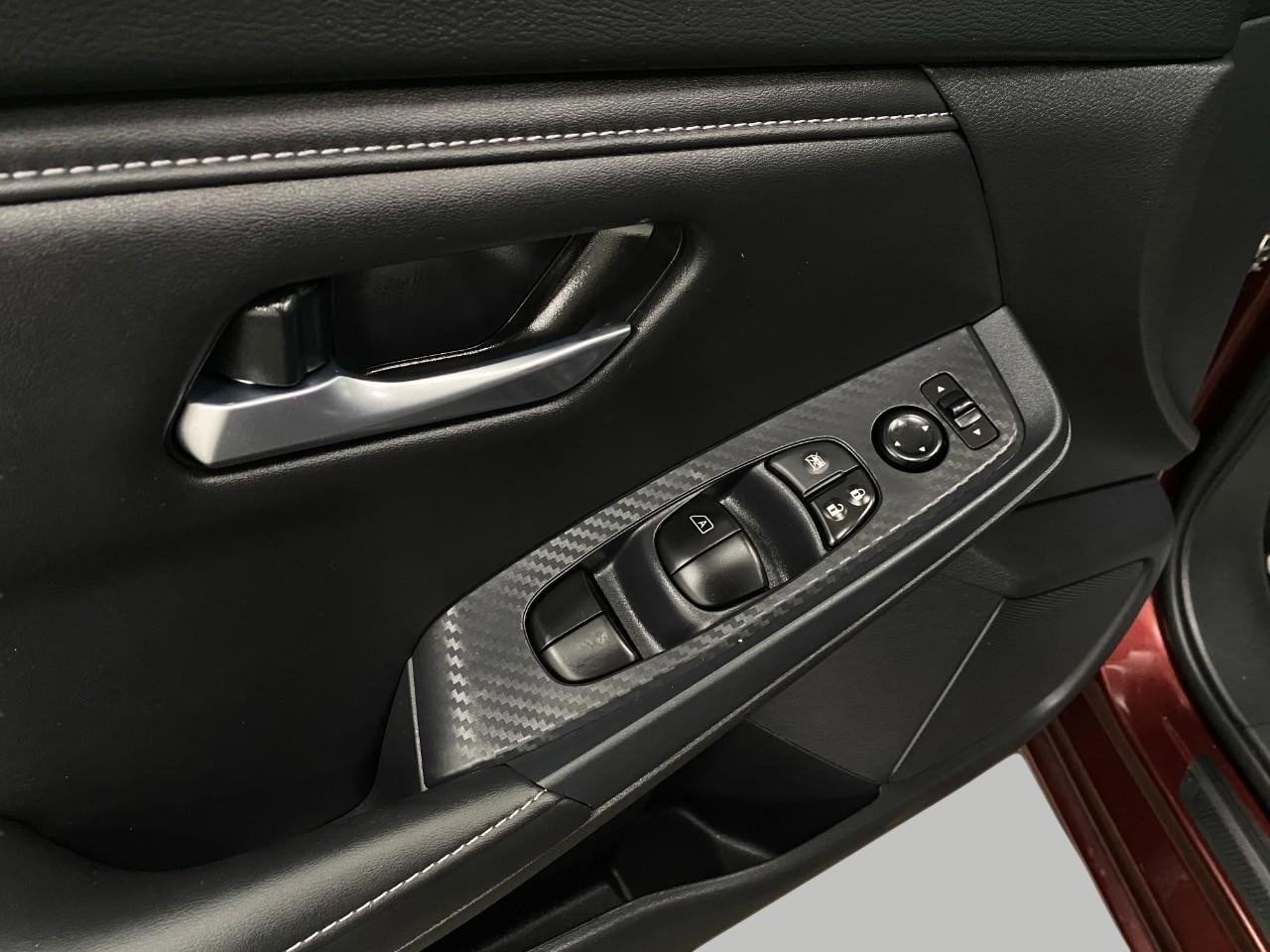 Certified 2025 Nissan Sentra SV FWD image 27