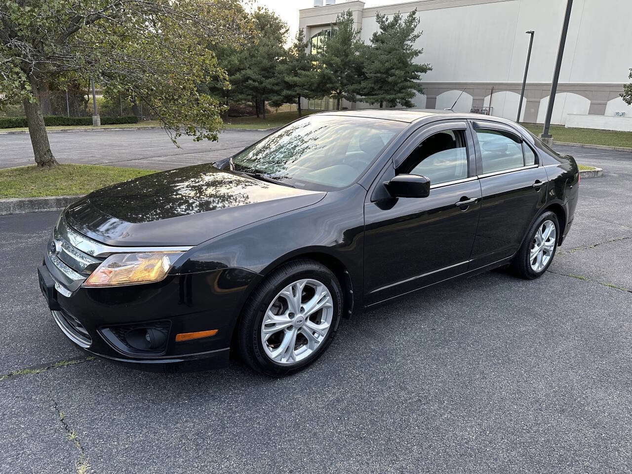 Used 2012 Ford Fusion SE image 4