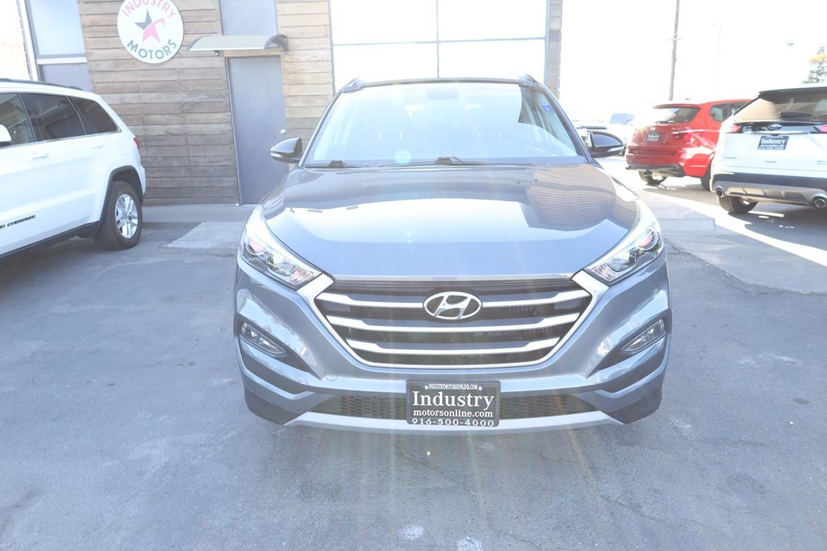 Used 2017 Hyundai Tucson Night FWD image 3