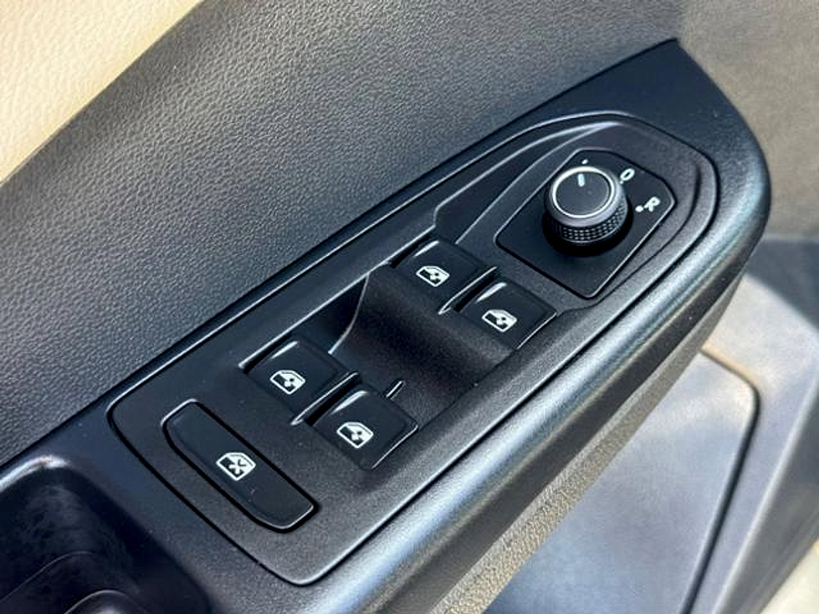 New 2026 Volkswagen Taos S FWD image 10