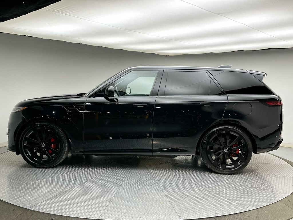 Certified 2025 Land Rover Range Rover Sport Dynamic SE AWD/4WD image 2