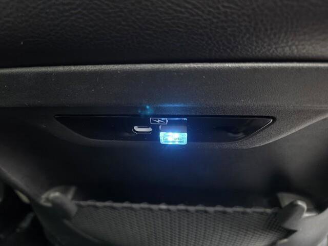 Used 2021 Chrysler Pacifica Touring-L image 30