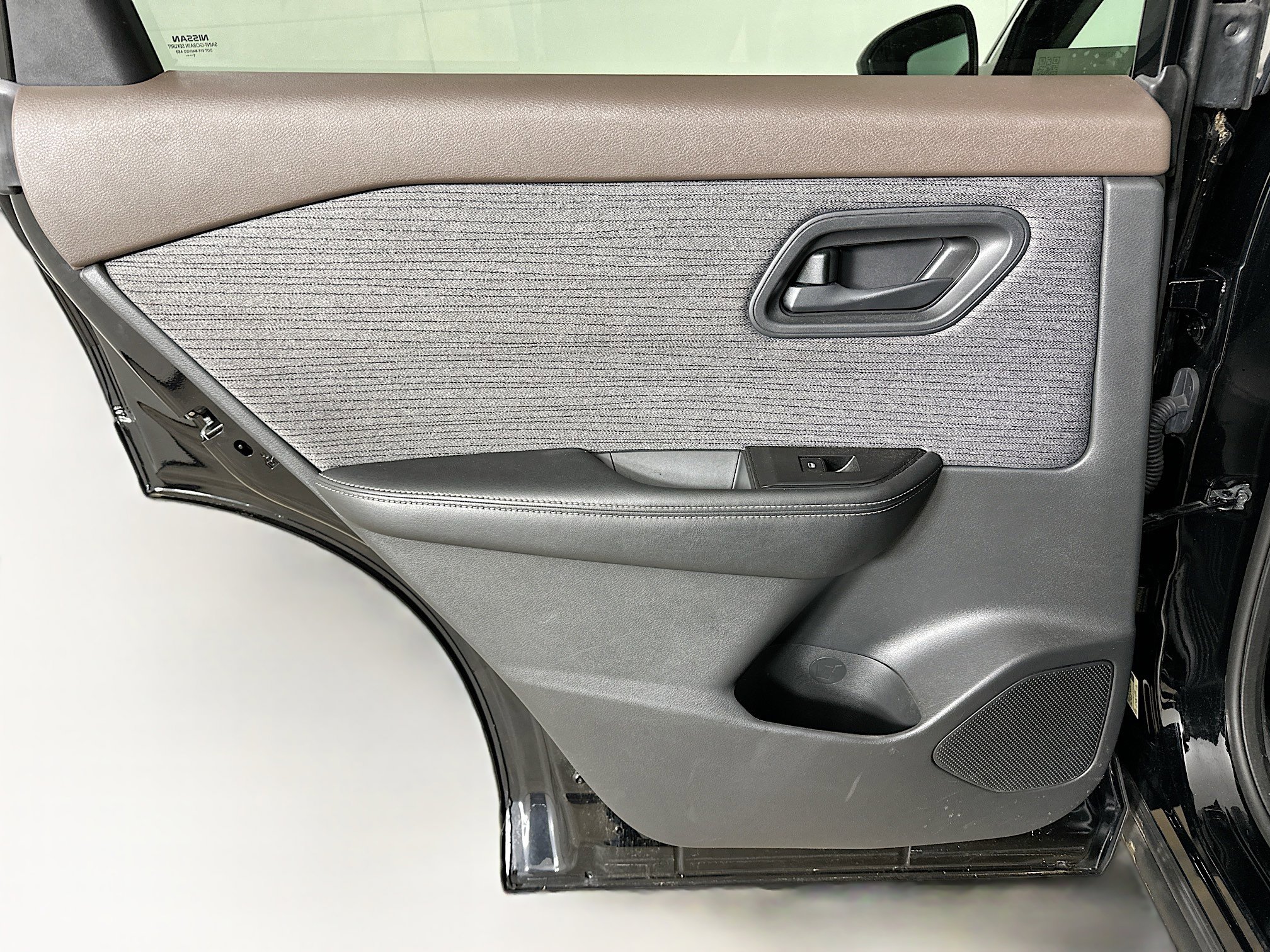 Used 2021 Nissan Rogue S FWD image 25