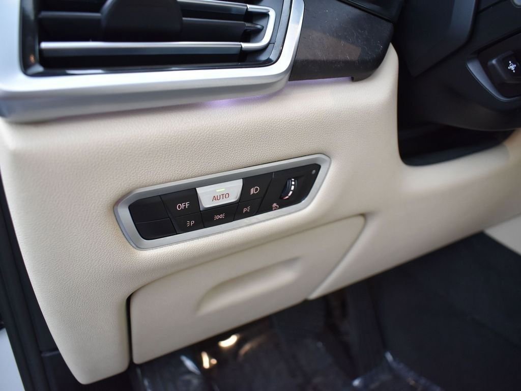 Used 2022 BMW X5 sDrive40i w/ Premium Package RWD image 10