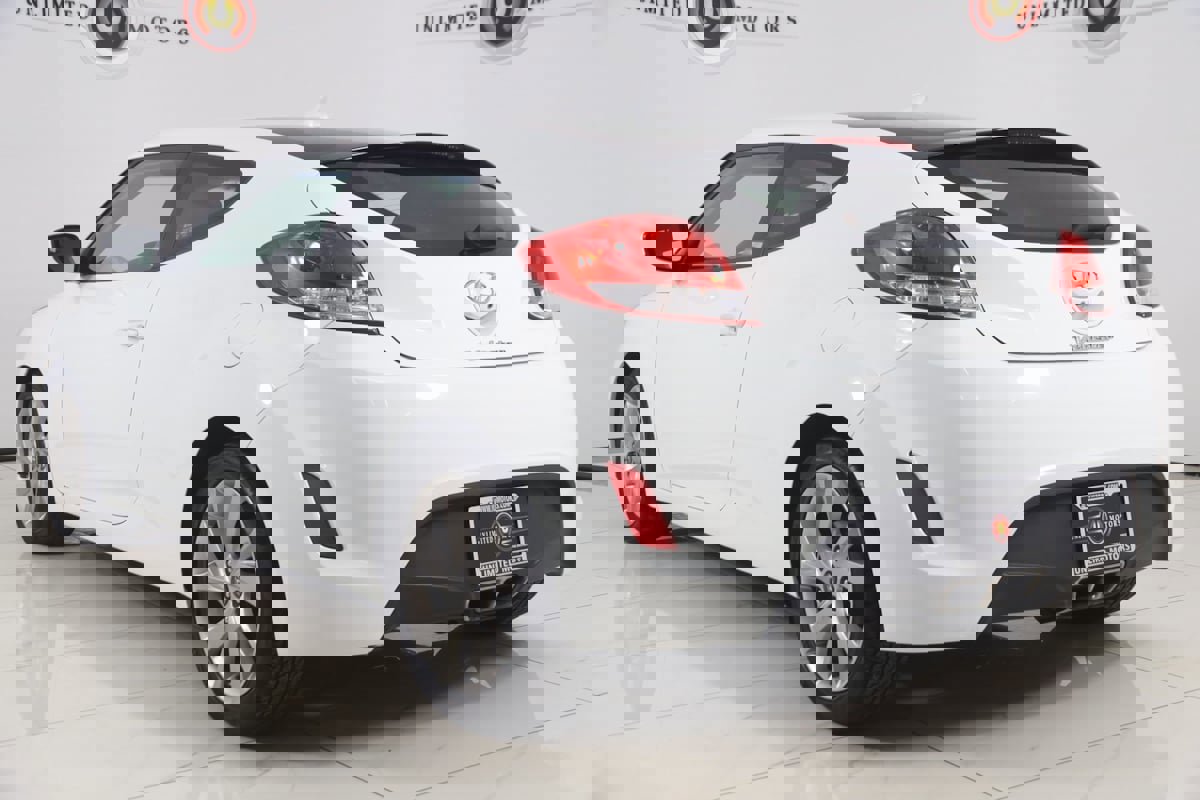 Used 2016 Hyundai Veloster w/ Option Group 02 image 4