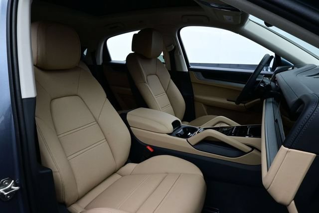 New 2026 Porsche Cayenne S AWD/4WD image 18