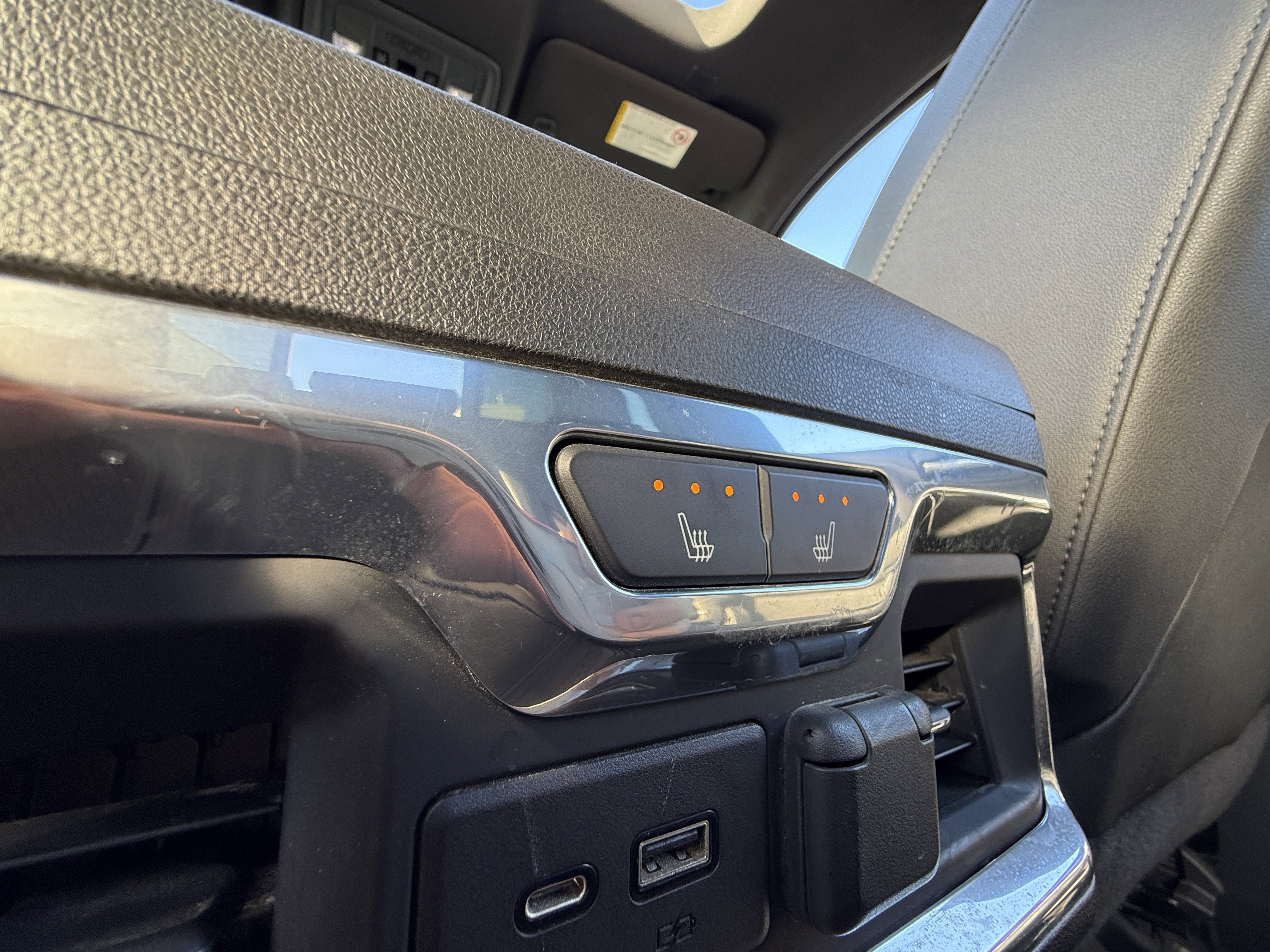 Used 2021 GMC Sierra 2500 AT4 w/ AT4 Preferred Package image 32