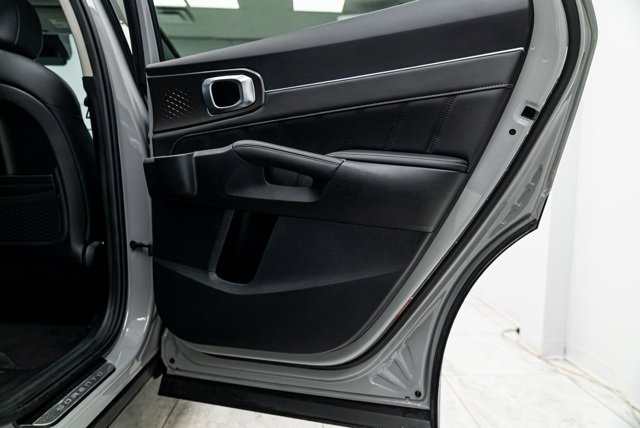 Used 2023 Kia Sorento SX image 28