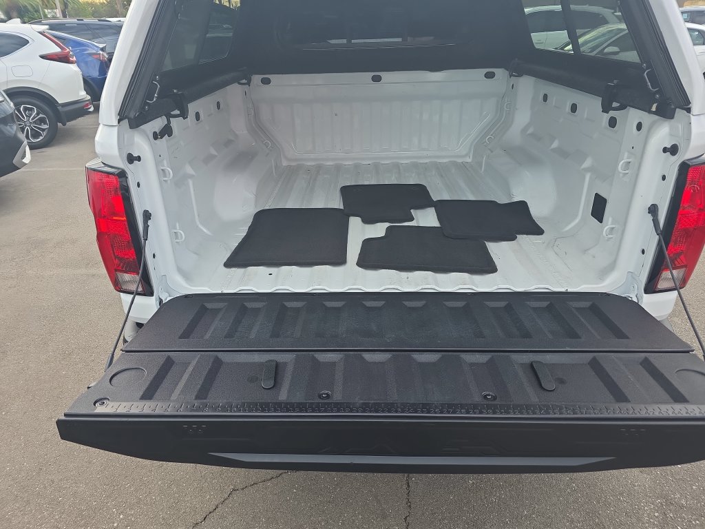 Used 2024 Chevrolet Colorado Trail Boss AWD/4WD image 20