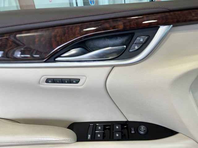 Used 2013 Cadillac XTS Premium image 16