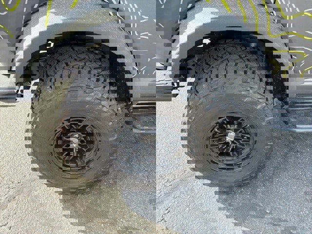 New 2025 Ford Bronco Badlands image 33