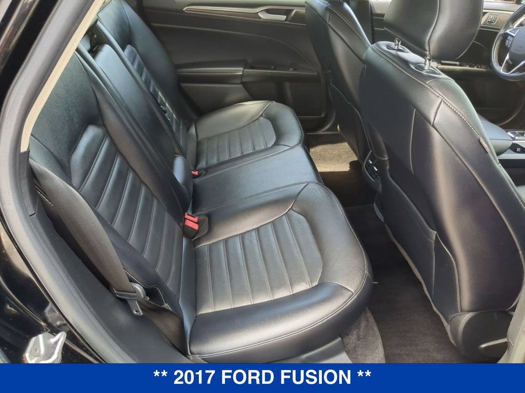 Used 2017 Ford Fusion SE w/ Fusion SE Technology Package AWD/4WD image 21