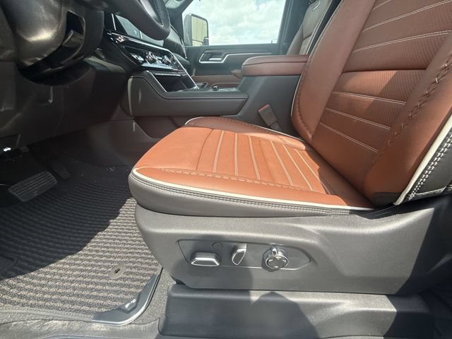 New 2026 GMC Sierra 3500 Denali Ultimate AWD/4WD image 12