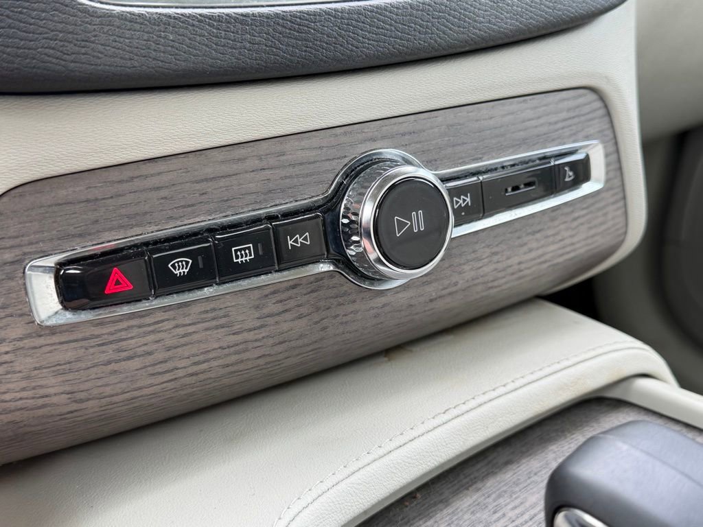 Used 2023 Volvo XC90 B6 Plus w/ Protection Package Premier image 19