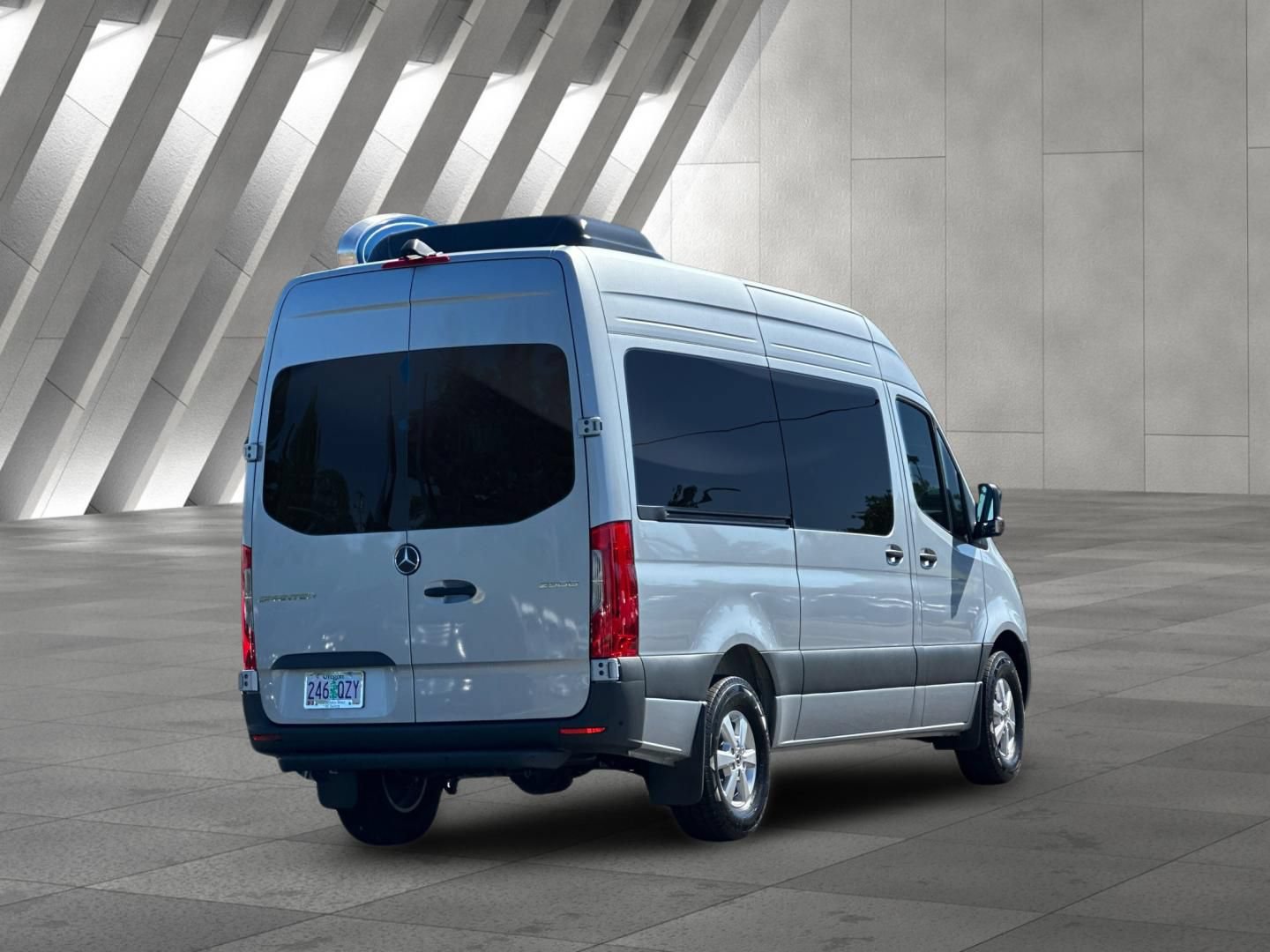 Used 2025 Mercedes-Benz Sprinter 2500 image 4