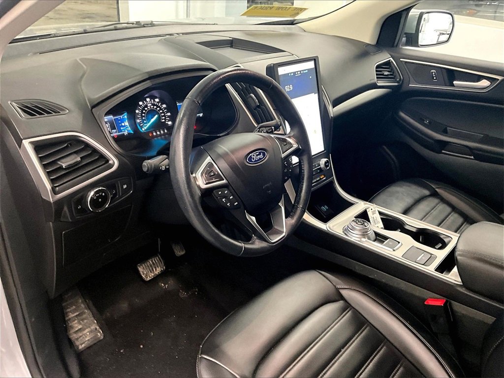 Used 2023 Ford Edge SEL image 8