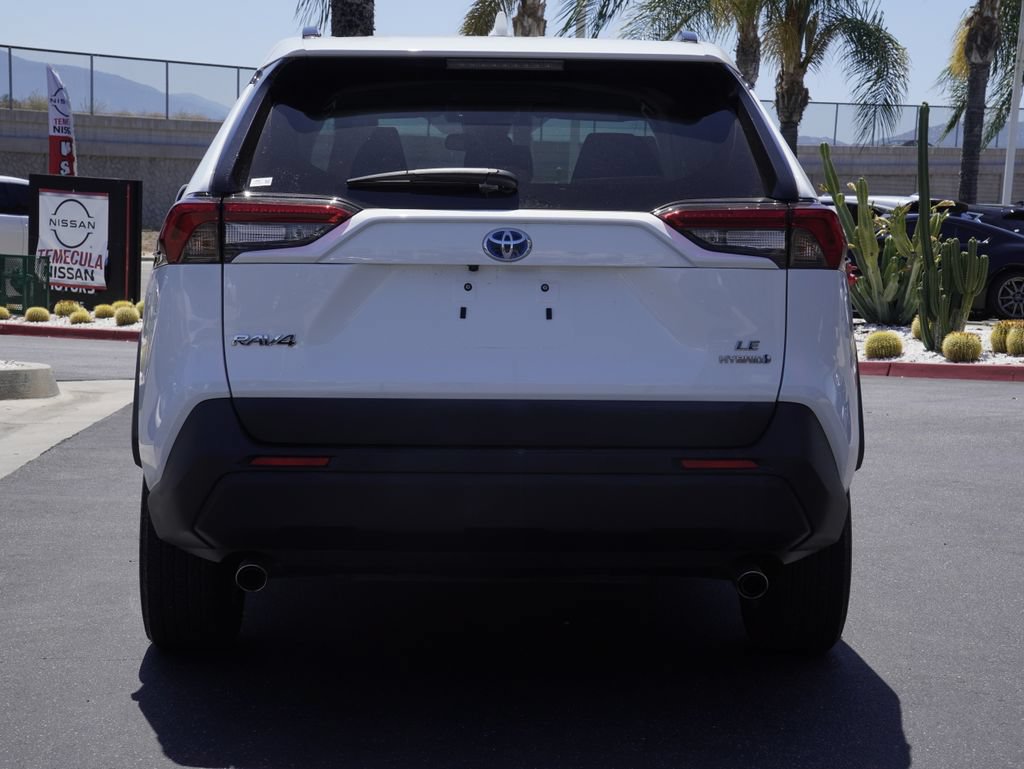 Used 2024 Toyota RAV4 LE AWD/4WD image 5