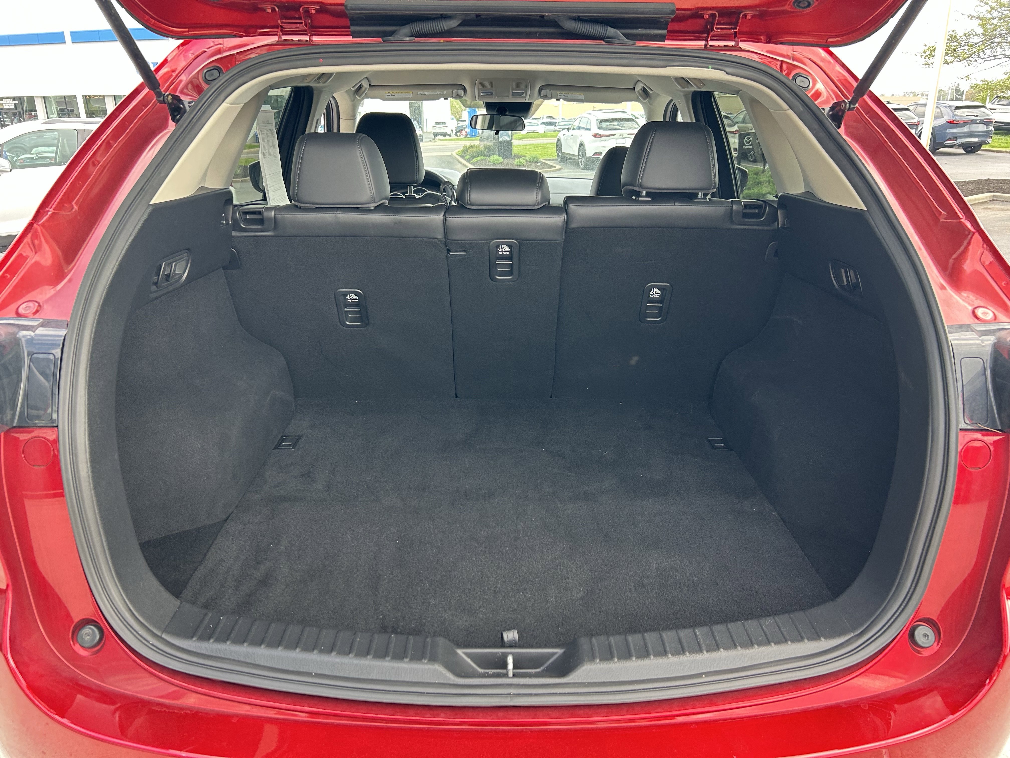 Used 2021 MAZDA CX-5 Touring image 27