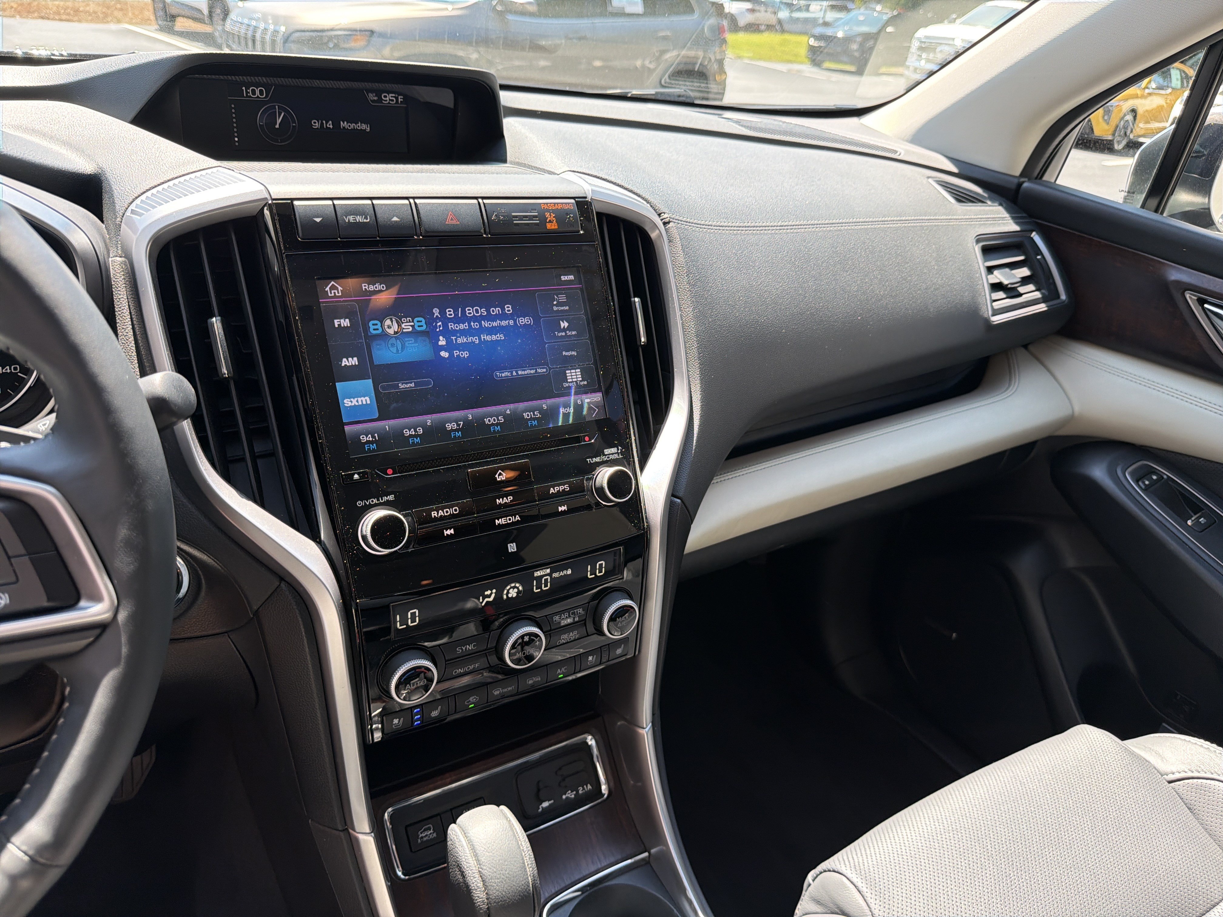 Used 2022 Subaru Ascent Touring AWD/4WD image 31