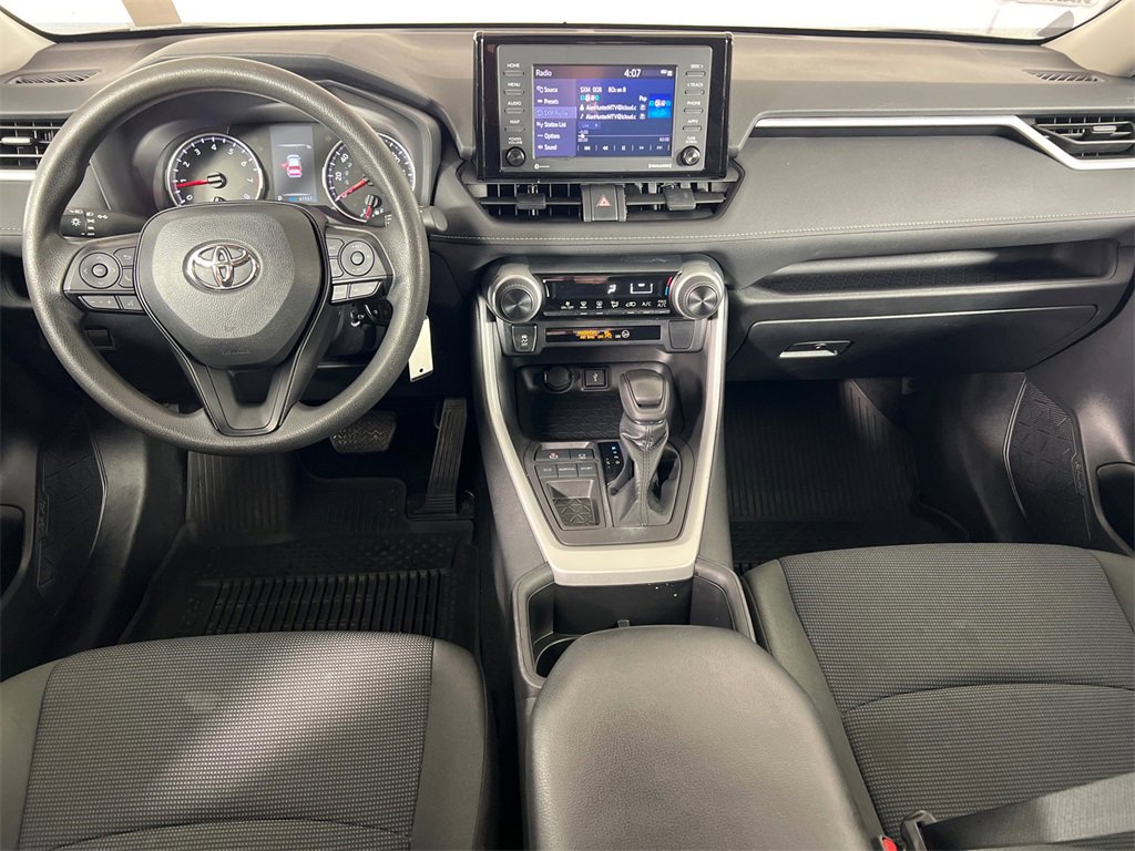 Used 2022 Toyota RAV4 LE image 21