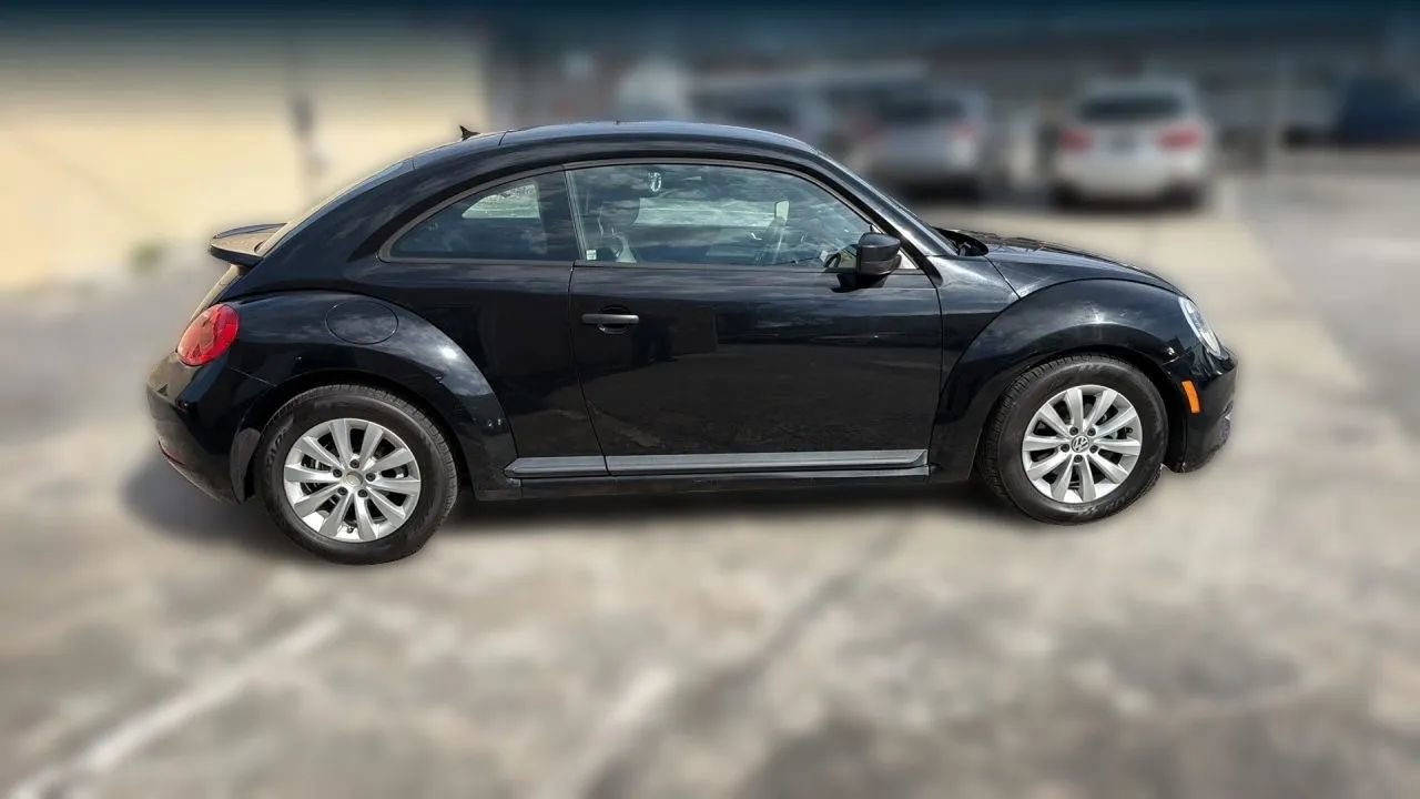 Used 2015 Volkswagen Beetle 1.8T FWD image 12