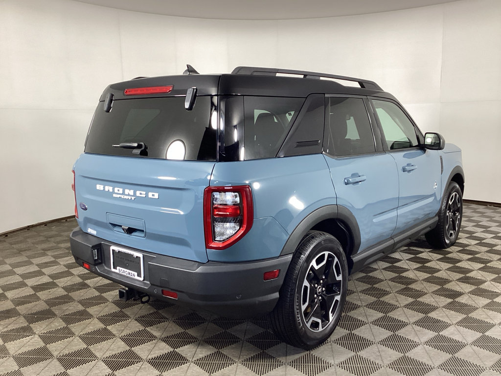 Used 2021 Ford Bronco Sport Outer Banks w/ Outer Banks Package AWD/4WD image 2