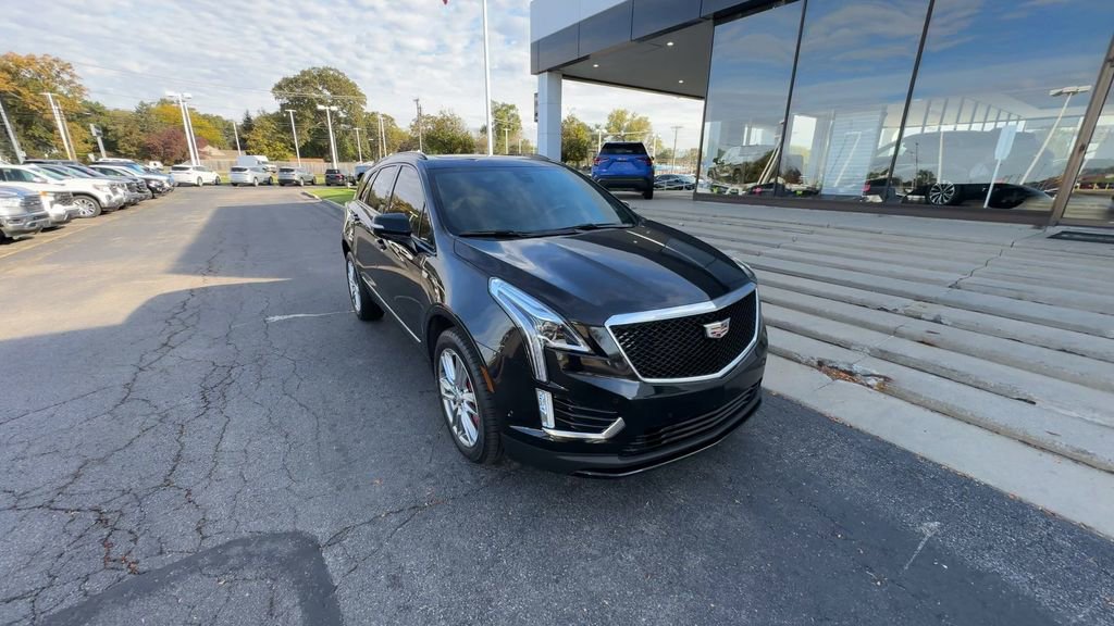 Certified 2023 Cadillac XT5 Sportv w/ Technology Package image 2
