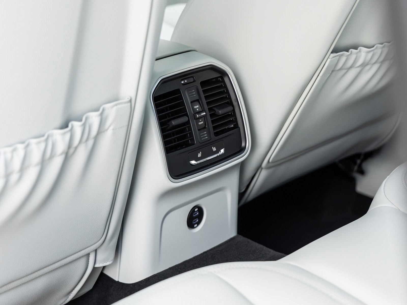 New 2026 Porsche Macan S image 38