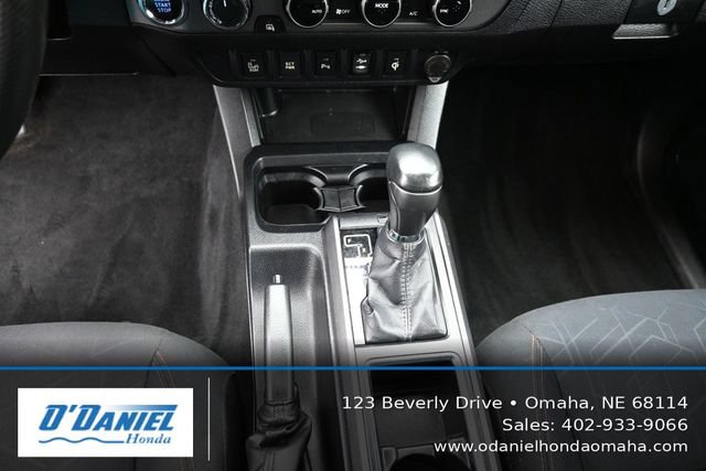Used 2016 Toyota Tacoma TRD Off-Road AWD/4WD image 33