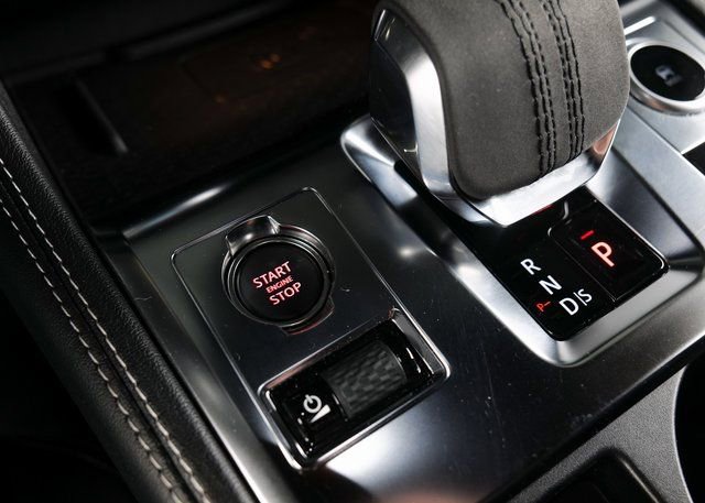 Used 2025 Jaguar F-PACE R-Dynamic S image 14