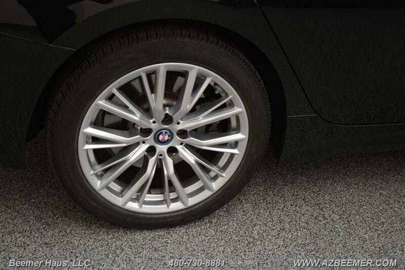 Used 2023 BMW 330e w/ Driving Assistance Package RWD image 48