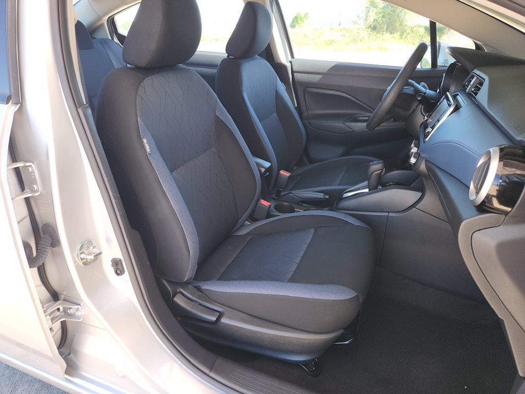 Used 2025 Nissan Versa SV FWD image 16