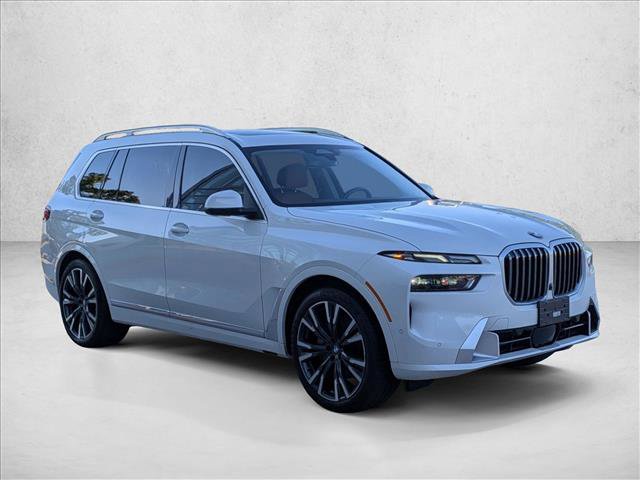 Used 2023 BMW X7 xDrive40i w/ Premium Package image 3