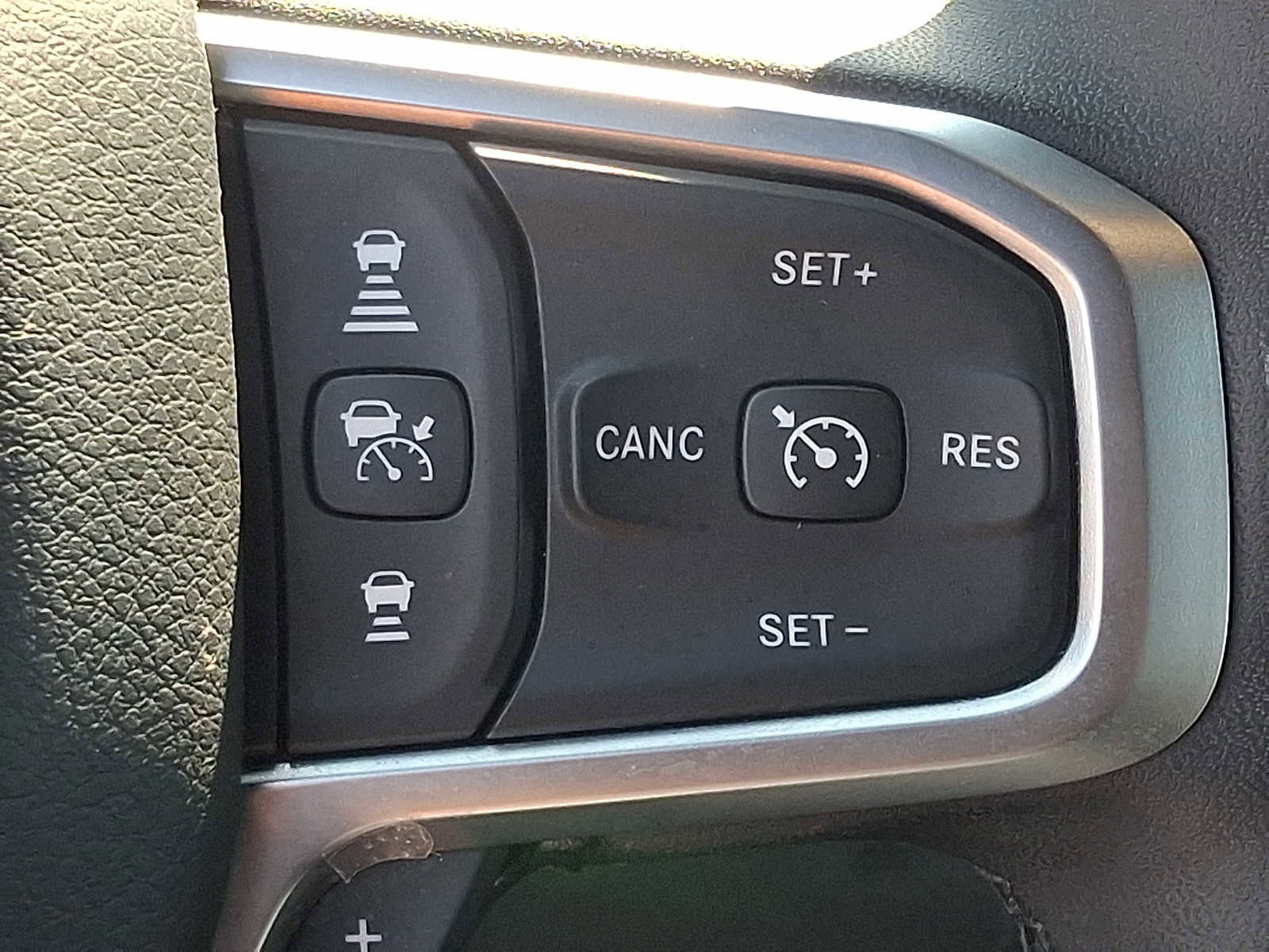 Used 2025 RAM 1500 Big Horn AWD/4WD image 23